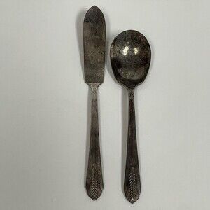 Wm. Rogers International Silver‎ Allure Silver-plate Flatware Butter Knife Spoon